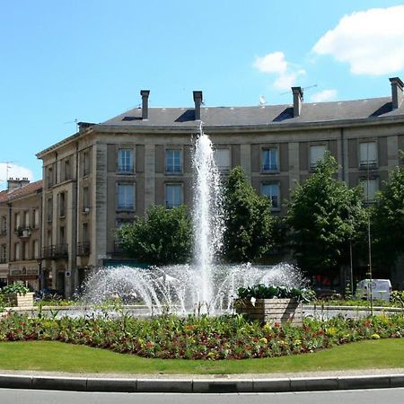 Charmant Appartement Au Coeur De Toul Exterior foto